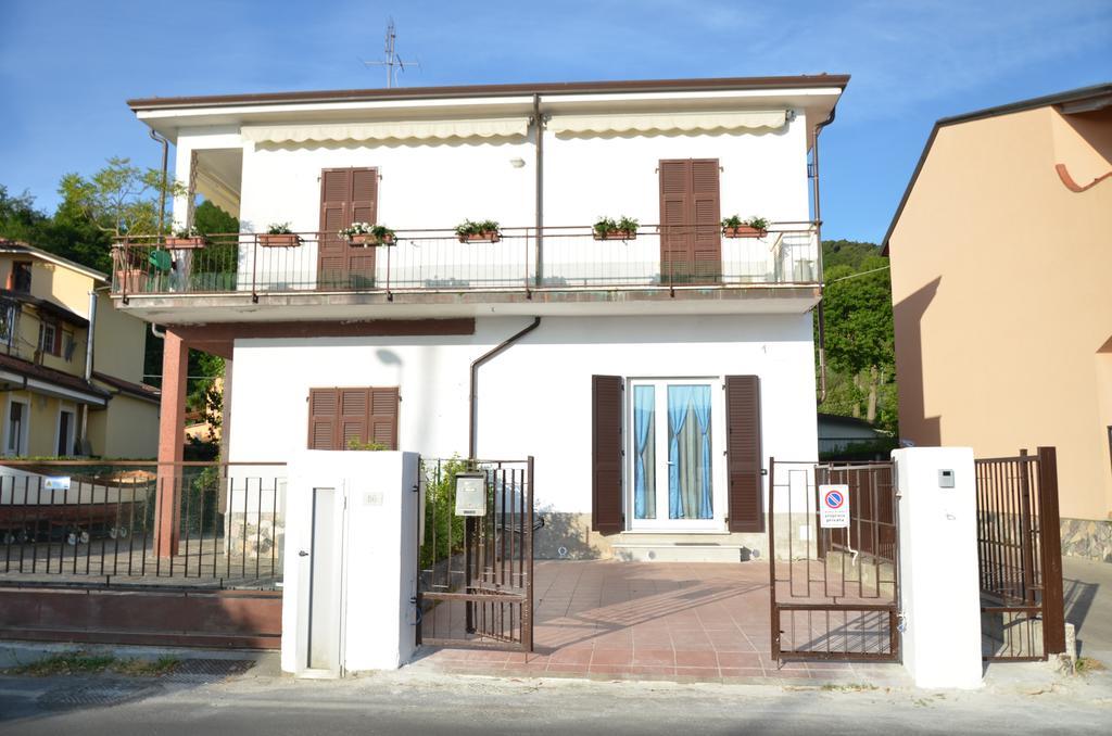 La Perla Del Magra Holidays House Montemarcello Exterior photo